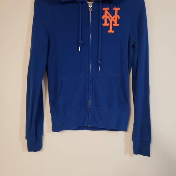 Pink VS MLB sweatshirt with hoodie - Picture 5 of 9